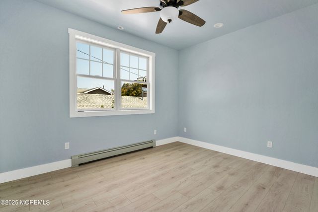 10 5th Street, Highlands, NJ 07732