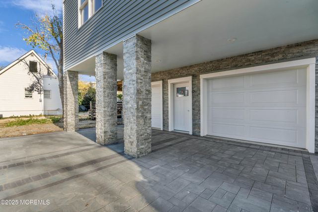 10 5th Street, Highlands, NJ 07732