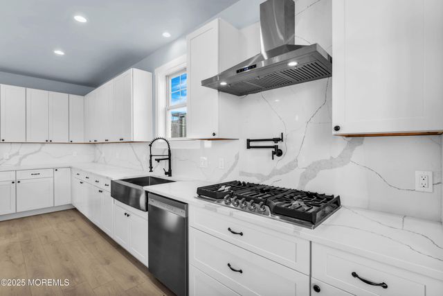 10 5th Street, Highlands, NJ 07732