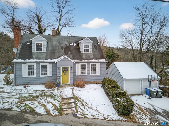 34 Harland Place, Norwich, CT 06360