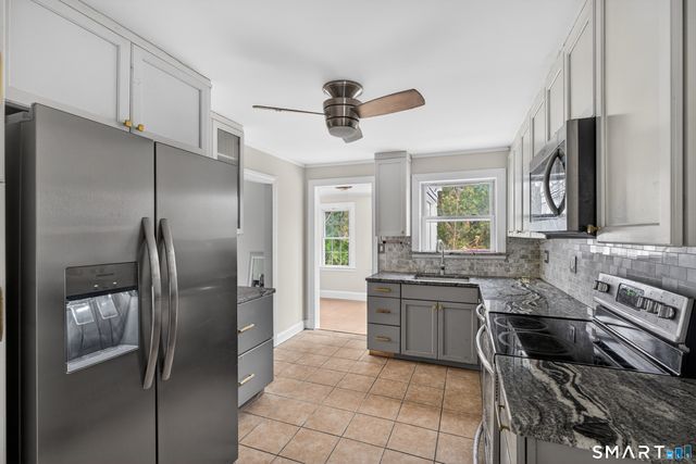 34 Harland Place, Norwich, CT 06360