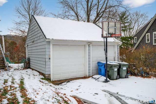 34 Harland Place, Norwich, CT 06360