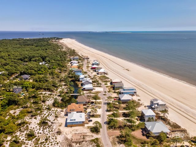 332 Audubon Place, Dauphin Island, AL 36528
