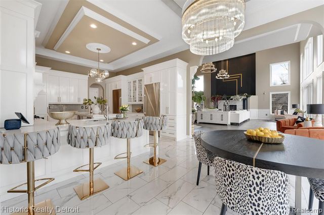 5695 N Branford Drive, West Bloomfield, MI 48322