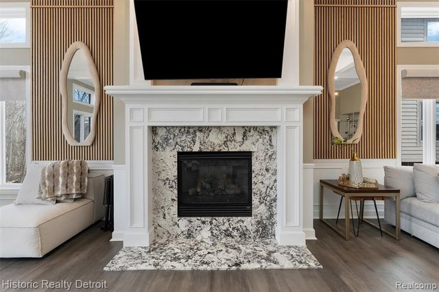 5695 N Branford Drive, West Bloomfield, MI 48322