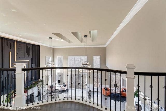 5695 N Branford Drive, West Bloomfield, MI 48322