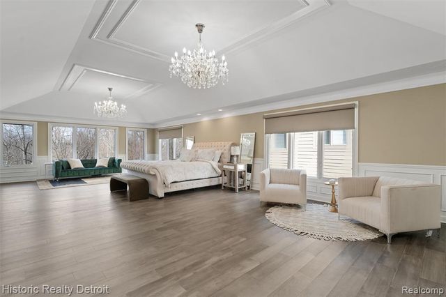 5695 N Branford Drive, West Bloomfield, MI 48322