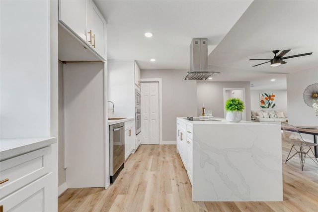 5634 Cerritos Drive, Houston, TX 77035