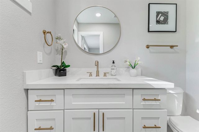 5634 Cerritos Drive, Houston, TX 77035