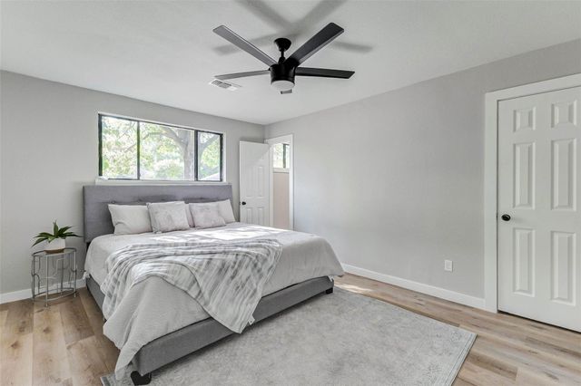 5634 Cerritos Drive, Houston, TX 77035