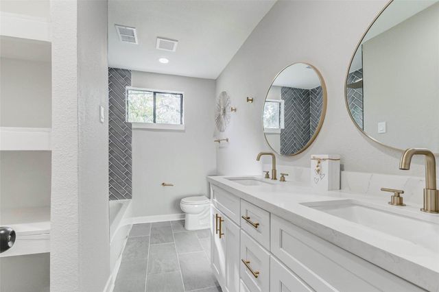 5634 Cerritos Drive, Houston, TX 77035