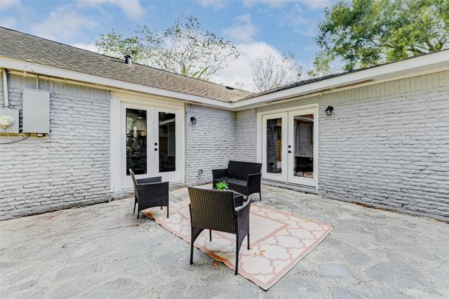 5634 Cerritos Drive, Houston, TX 77035