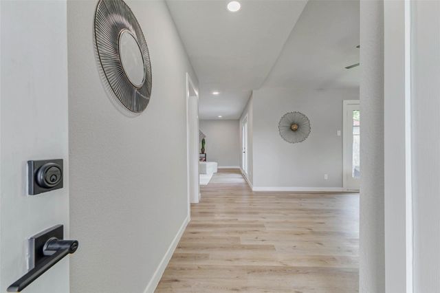 5634 Cerritos Drive, Houston, TX 77035