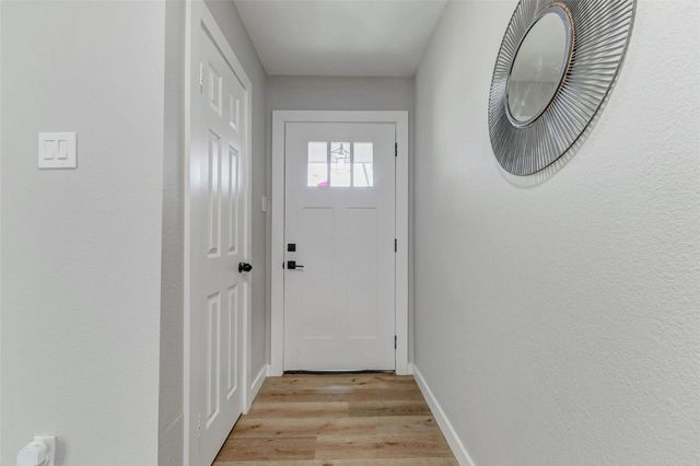 5634 Cerritos Drive, Houston, TX 77035