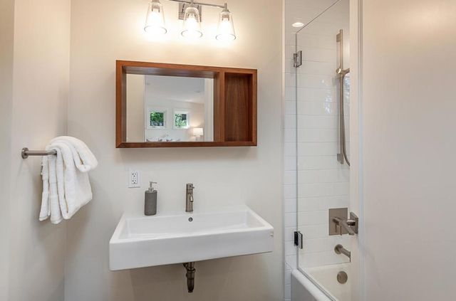 35 Neuman Lane, Woodside, CA 94062