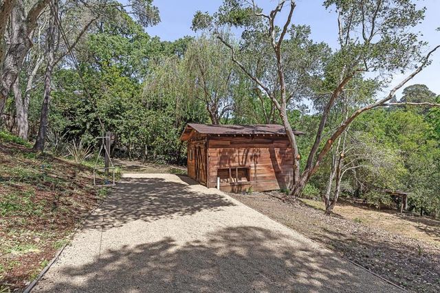 35 Neuman Lane, Woodside, CA 94062