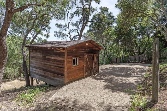 35 Neuman Lane, Woodside, CA 94062