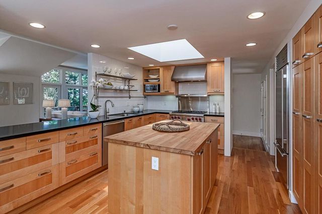 35 Neuman Lane, Woodside, CA 94062