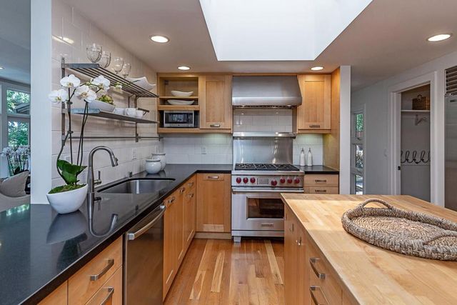 35 Neuman Lane, Woodside, CA 94062