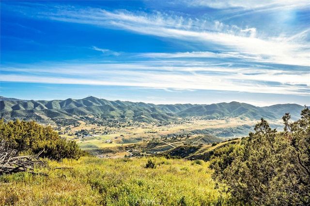 48725 Shallow Springs Road N, Leona Valley, CA 93551