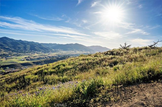 48725 Shallow Springs Road N, Leona Valley, CA 93551