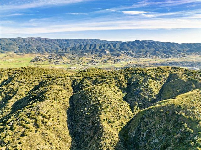 48725 Shallow Springs Road N, Leona Valley, CA 93551
