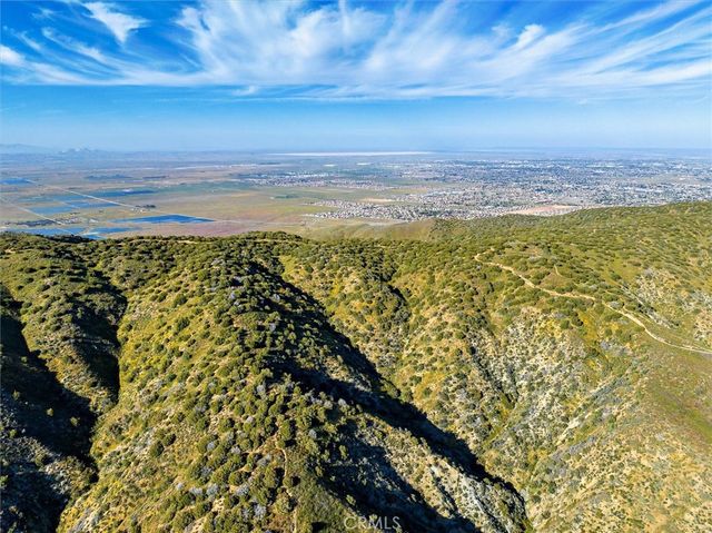 48725 Shallow Springs Road N, Leona Valley, CA 93551