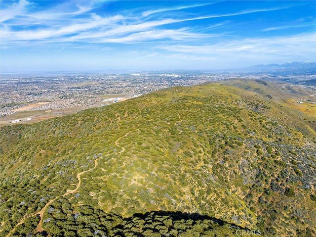 48725 Shallow Springs Road N, Leona Valley, CA 93551