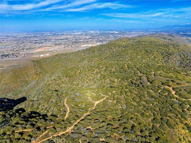 48725 Shallow Springs Road N, Leona Valley, CA 93551