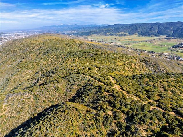 48725 Shallow Springs Road N, Leona Valley, CA 93551
