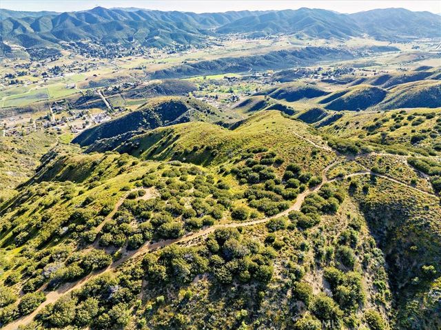 48725 Shallow Springs Road N, Leona Valley, CA 93551