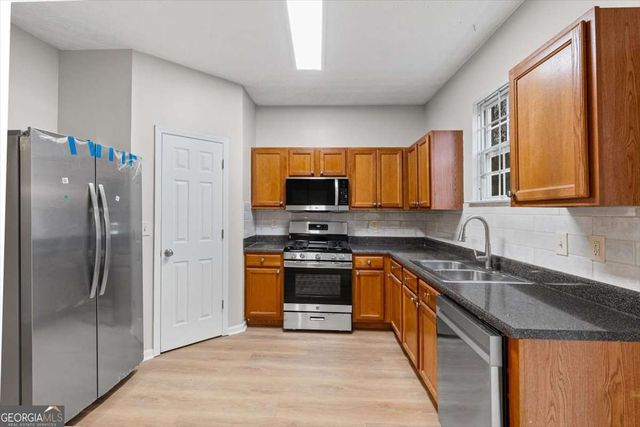 3852 Shenfield Drive, Union City, GA 30291