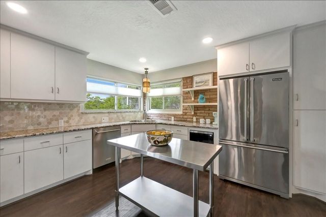 2631 Baycrest Drive, Houston, TX 77058