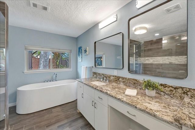 2631 Baycrest Drive, Houston, TX 77058