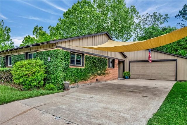 2631 Baycrest Drive, Houston, TX 77058