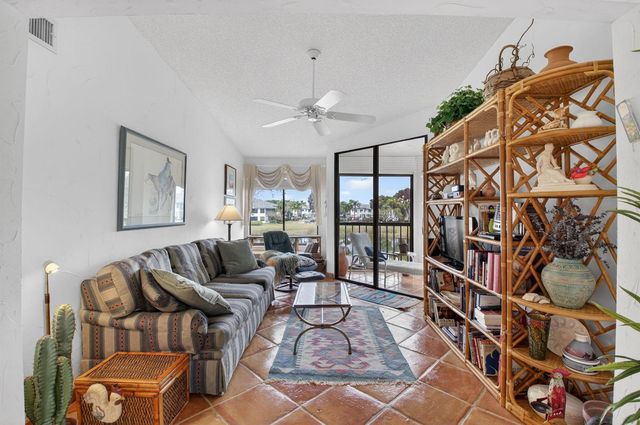 7320 Clunie Place 13906, Delray Beach, FL 33446