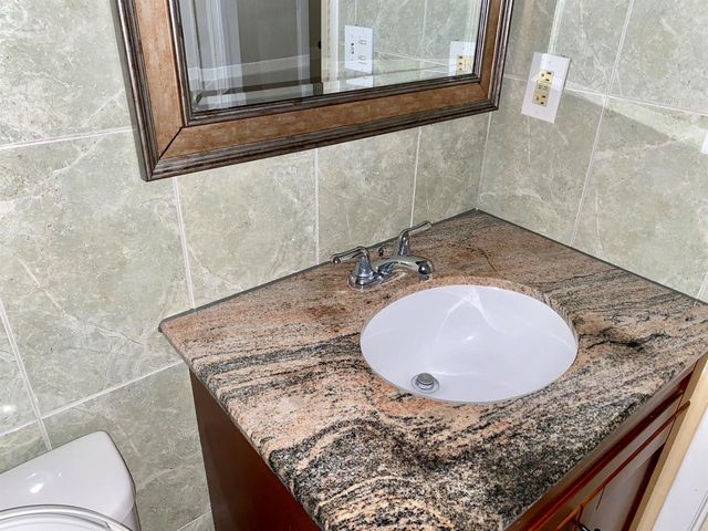 7030 Half Moon Circle 216, Hypoluxo, FL 33462