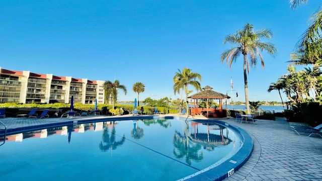 7030 Half Moon Circle 216, Hypoluxo, FL 33462
