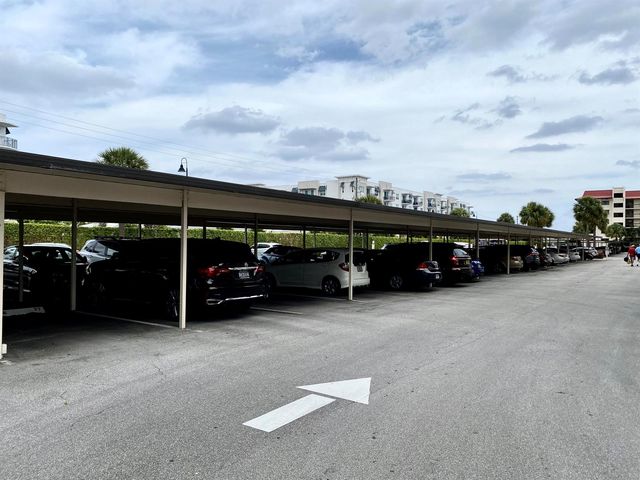 7030 Half Moon Circle 216, Hypoluxo, FL 33462