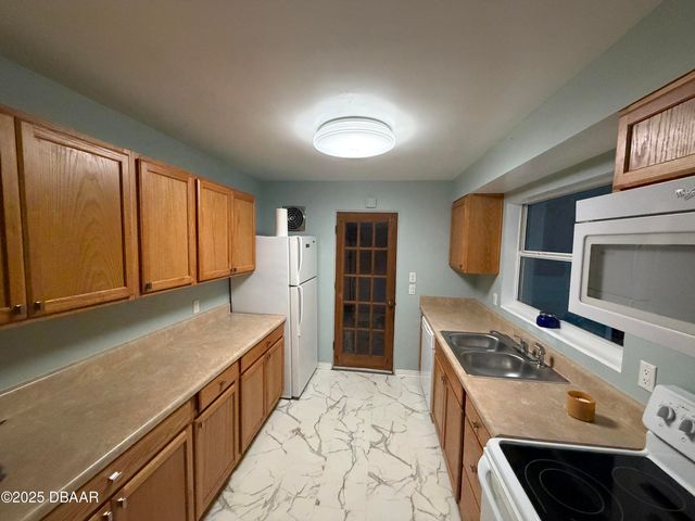 117 Magnolia Drive, Ormond Beach, FL 32176