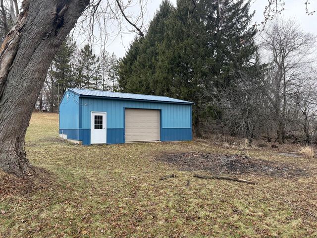 W8418 Hemlock ROAD, Beaver Dam, WI 53916