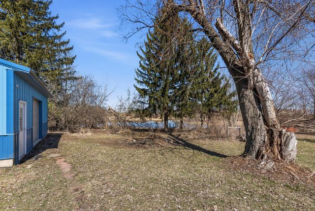 W8418 Hemlock ROAD, Beaver Dam, WI 53916