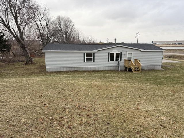 W8418 Hemlock ROAD, Beaver Dam, WI 53916