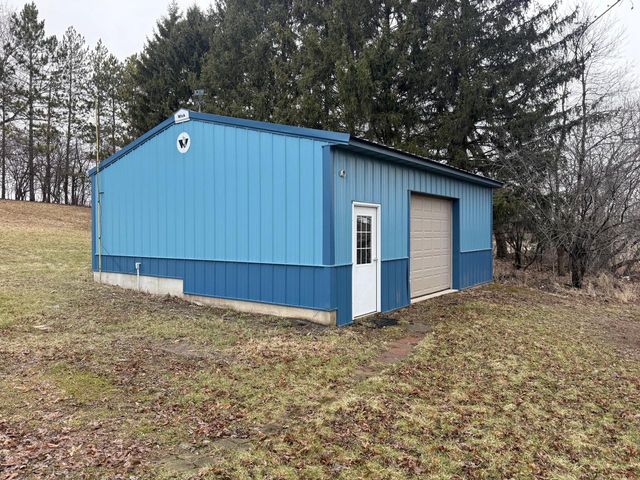 W8418 Hemlock ROAD, Beaver Dam, WI 53916
