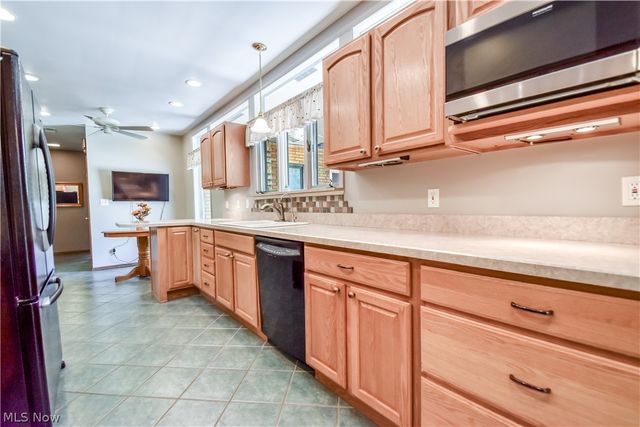 28833 Clark Drive, Wickliffe, OH 44092