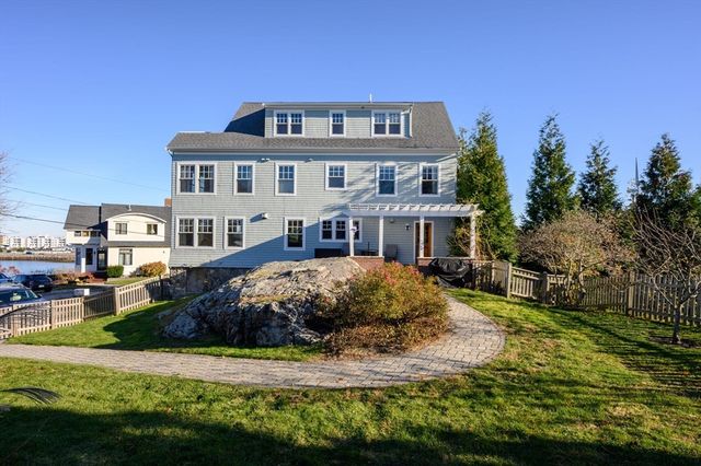 77 Salisbury Street, Hull, MA 02045