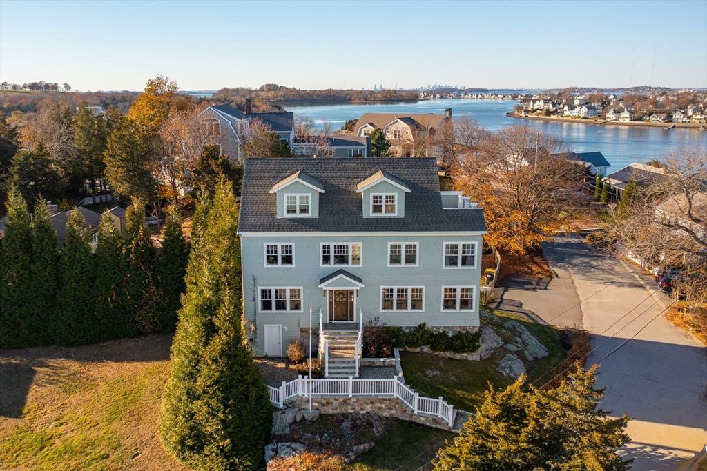 77 Salisbury Street, Hull, MA 02045