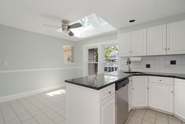 77 Wildwood Ave 2, Newton, MA 02460
