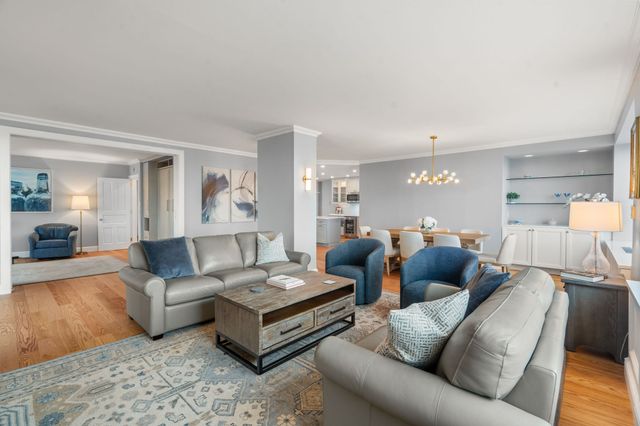 65 East India Row 27F, Boston, MA 02110