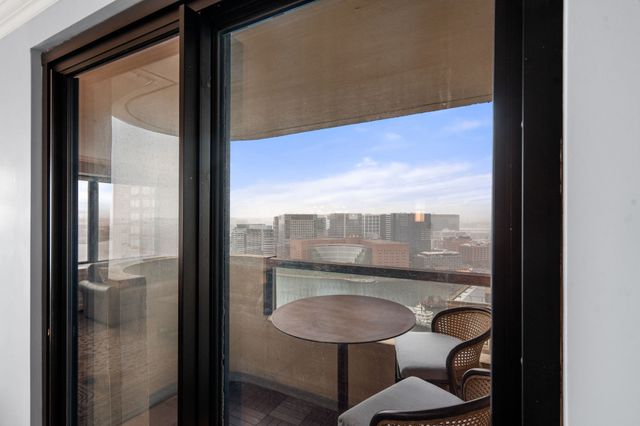 65 East India Row 27F, Boston, MA 02110